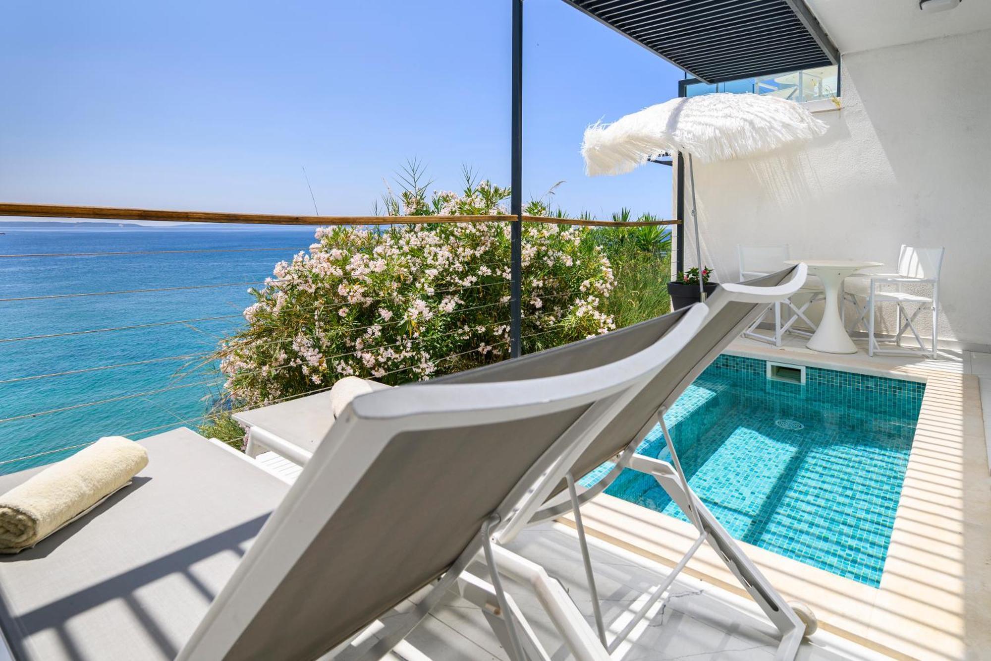Gallery Luxury & Rooms-only Adults *