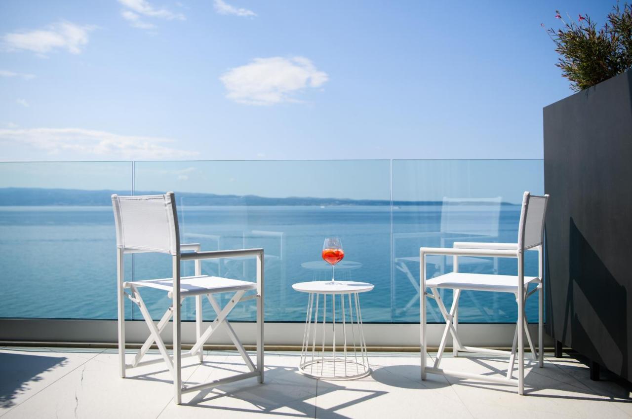 Gallery Luxury Suites & Rooms-Only Adults Apartment